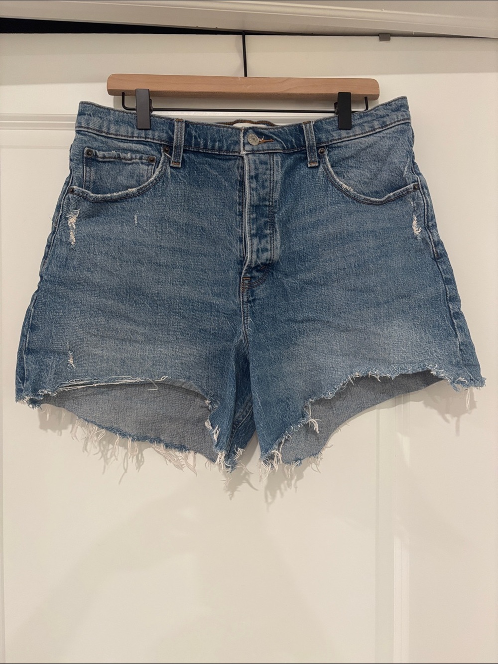 Abercrombie & Fitch, The Dad Short High Rise, Size 32/14
